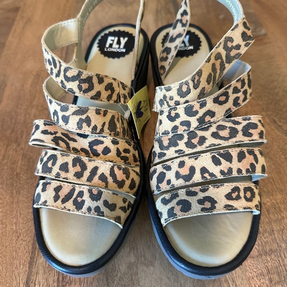 NWT Fly London Womens Leopard Sandals Open Toe Chunky Sole Tan Black Sz 9 EU 39 - Picture 2 of 5